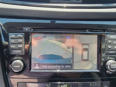 Used 2017 Nissan Rogue SV w/ SV Premium Package AWD/4WD image 23