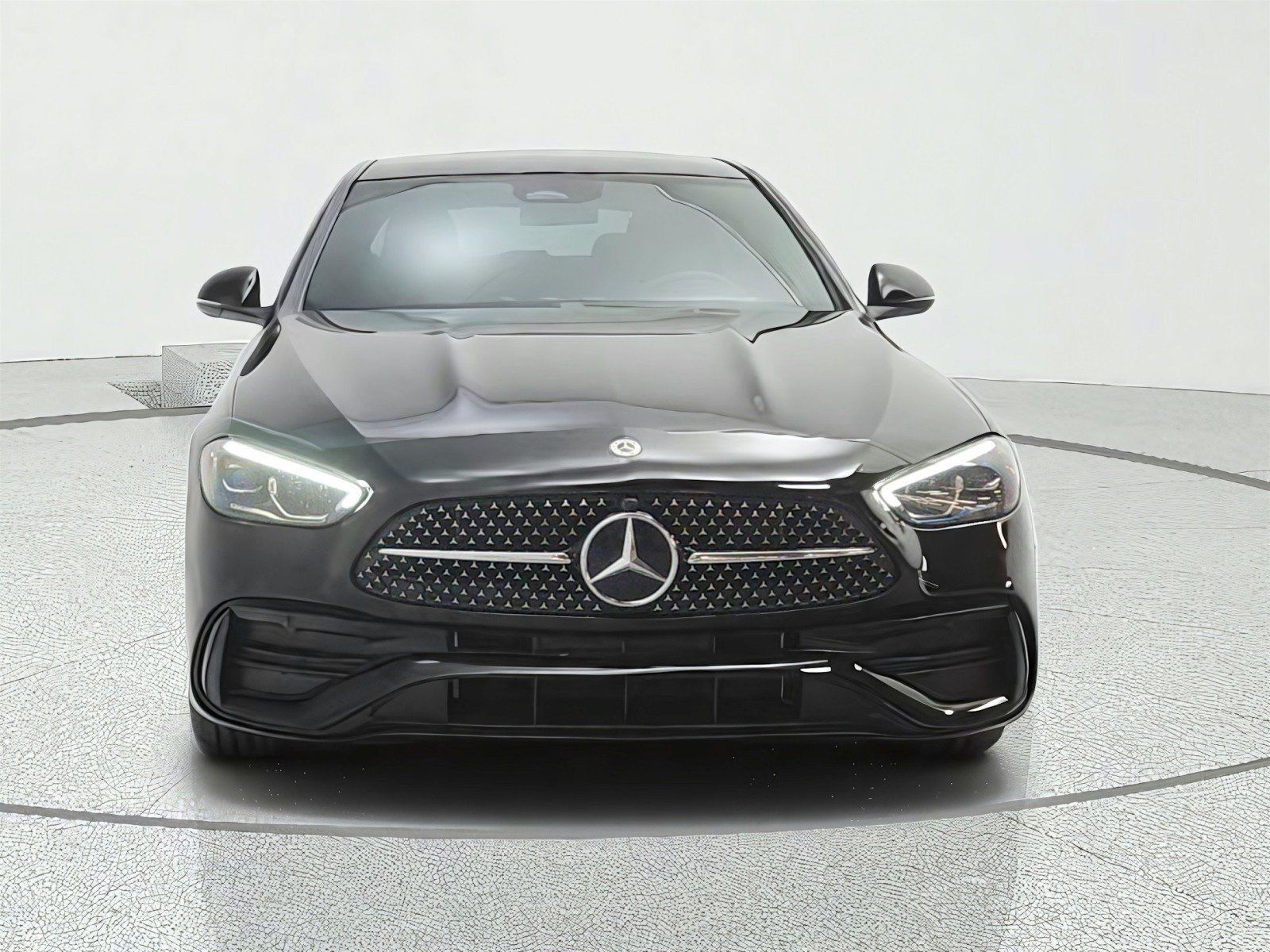 Used 2023 Mercedes-Benz C 300 Sedan image 2
