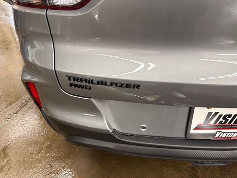 Used 2023 Chevrolet TrailBlazer RS w/ Sun and Liftgate Package image 15