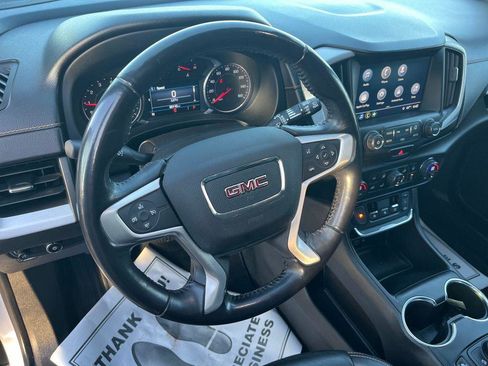 Used 2018 GMC Terrain SLT image 9