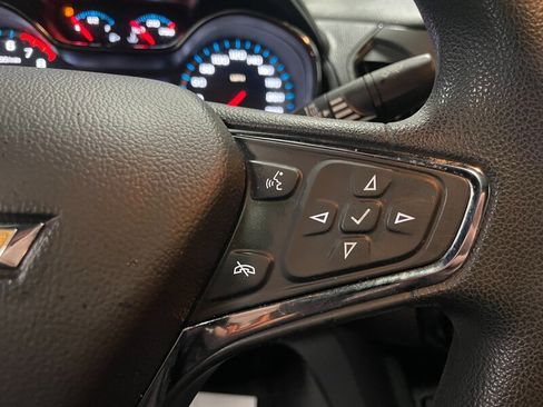Used 2018 Chevrolet Cruze LT image 12