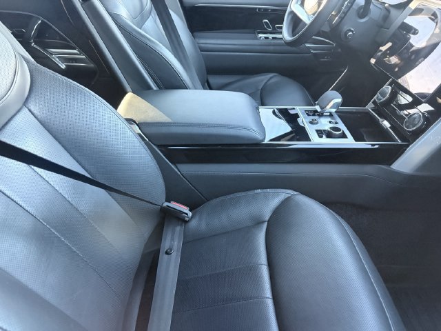 Used 2023 Land Rover Range Rover Long Wheelbase SE AWD/4WD image 5