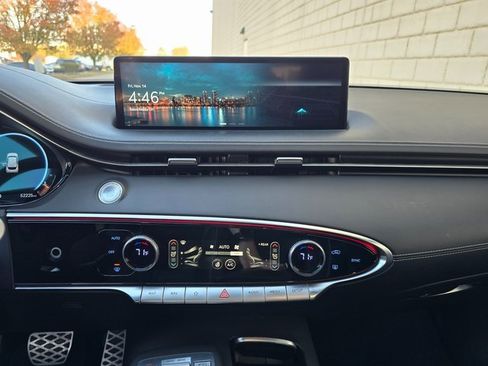 Used 2023 Genesis GV70 2.5T w/ Sport Prestige Package image 22