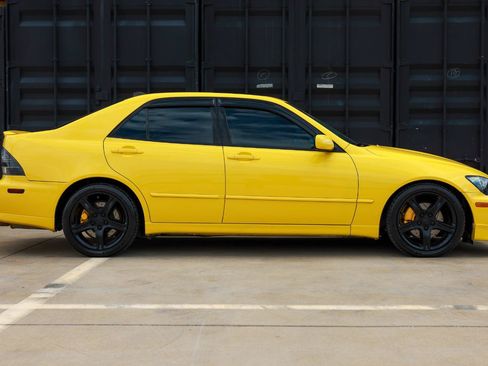 Used 2003 Lexus IS 300 w/ Power & Leather Pkg RWD image 13