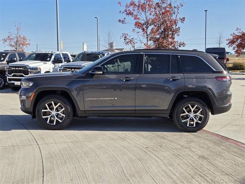 New 2025 Jeep Grand Cherokee Limited image 2