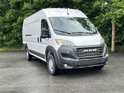 New 2025 RAM ProMaster 3500 w/ Premium Convenience Group