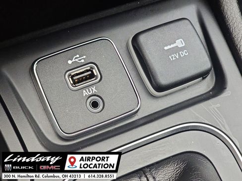 Used 2019 Jeep Cherokee Latitude w/ Cold Weather Group image 35