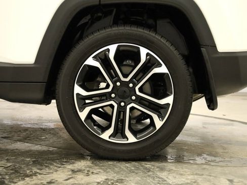 Used 2022 Jeep Compass Limited image 39