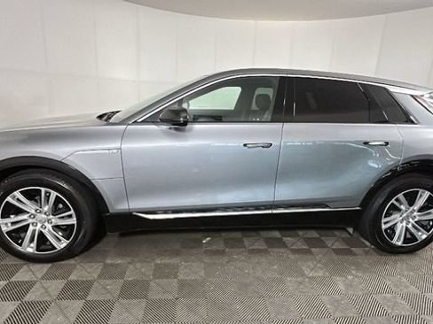 Used 2024 Cadillac Lyriq Tech RWD image 5