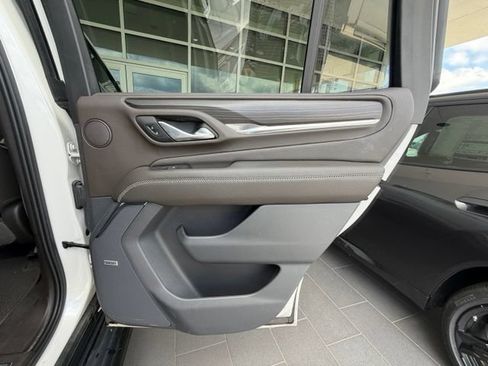 Used 2022 GMC Yukon Denali w/ Denali Premium Package RWD image 35