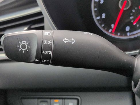 Used 2019 Genesis G70 2.0T Sport image 26