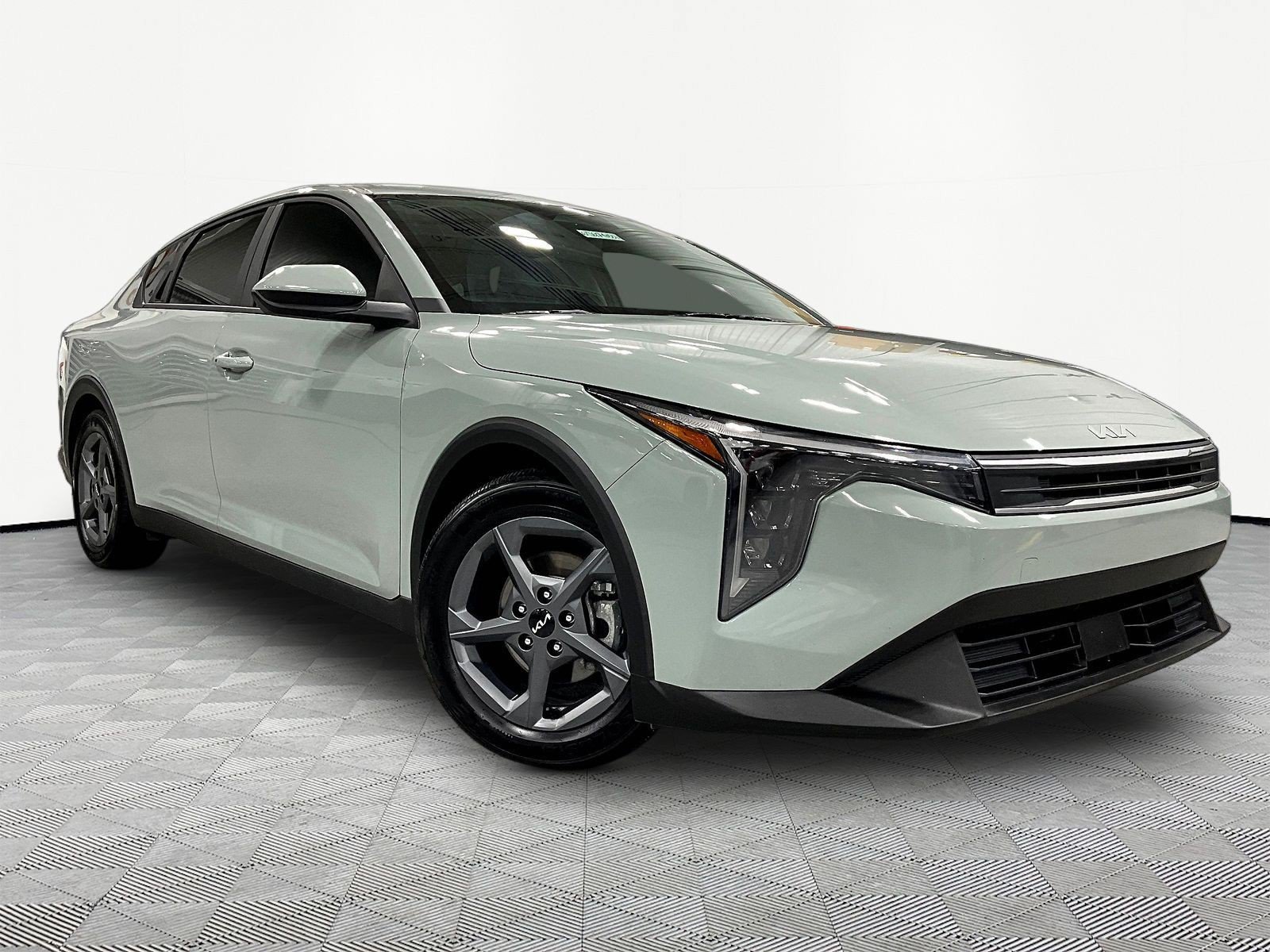 Used 2025 Kia K4 FWD image 3