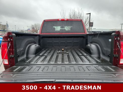 Used 2017 RAM 3500 Tradesman w/ Chrome Appearance Group image 9