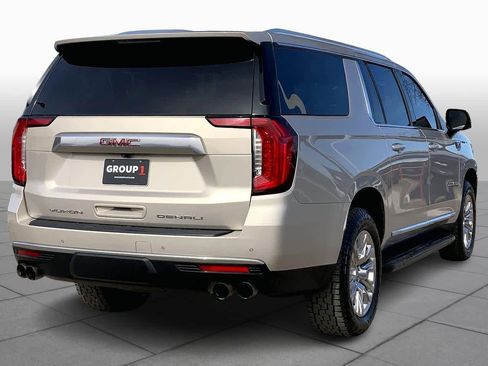 Used 2022 GMC Yukon XL Denali image 12