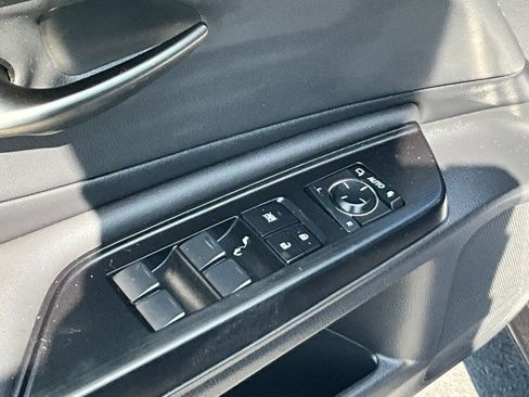 Used 2020 Lexus ES 300h w/ Premium Package FWD image 30
