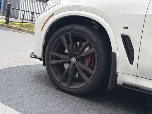Used 2022 BMW X5 M50i AWD/4WD image 17