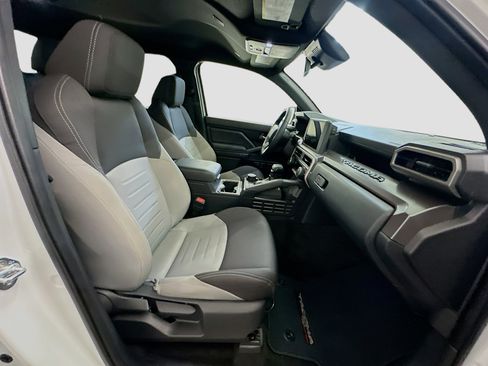 Used 2025 Toyota Tacoma TRD Off-Road image 32