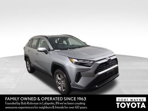 Used 2025 Toyota RAV4 XLE image 4