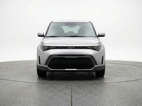 Used 2025 Kia Soul LX w/ LX Technology Package FWD image 1