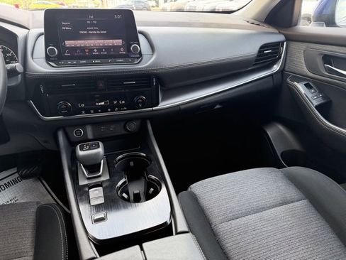 Certified 2022 Nissan Rogue SV image 31