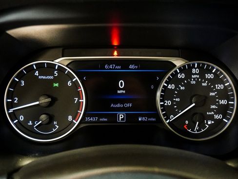 Used 2022 Nissan Sentra SR w/ SR Premium Package image 30