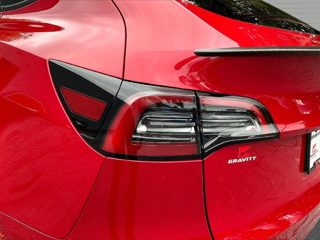Used 2023 Tesla Model Y Performance AWD/4WD image 14