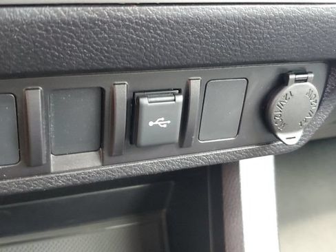 Used 2021 Toyota Tacoma SR w/ SR Convenience Package RWD image 29