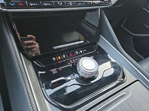 Used 2024 Jeep Wagoneer Series II image 64