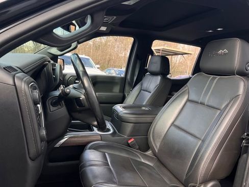 Used 2019 Chevrolet Silverado 1500 High Country image 14