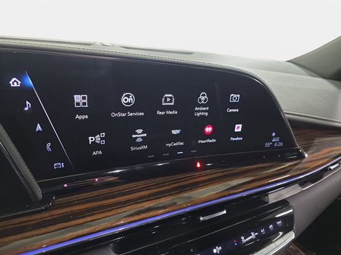 Used 2024 Cadillac Escalade Premium Luxury image 21