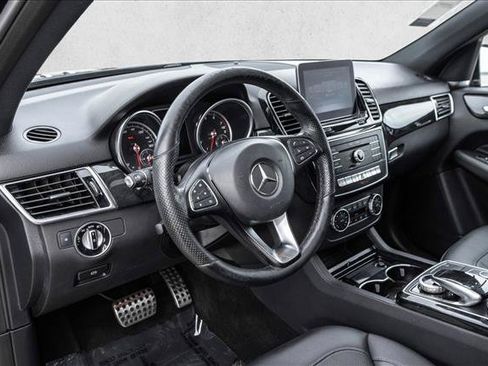 Used 2019 Mercedes-Benz GLE 400 4MATIC image 10