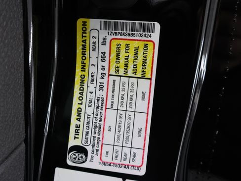 Used 2011 Ford Mustang Shelby GT500 w/ SVT Performance Pkg RWD image 62