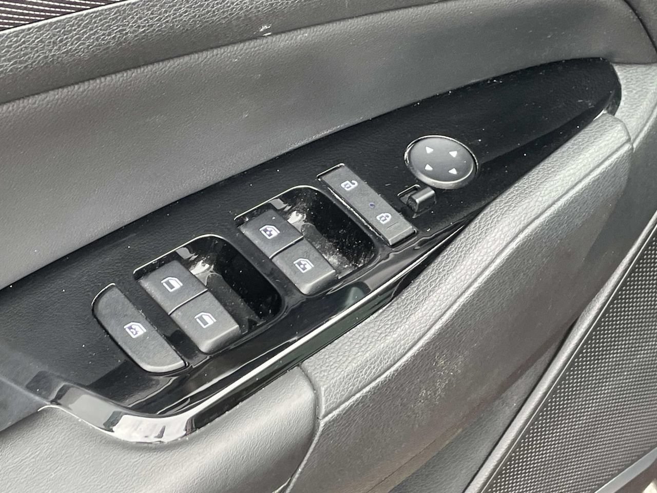 Used 2024 Kia Sportage SX FWD image 15