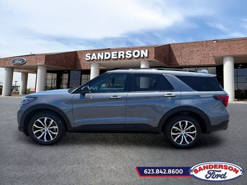 Certified 2025 Ford Explorer ST-Line AWD/4WD image 6