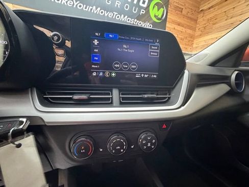 Used 2024 Chevrolet Trax LS FWD image 21
