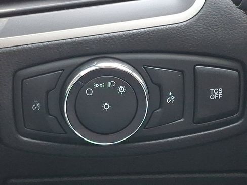 Used 2022 Ford Edge SEL image 25