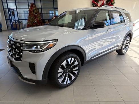 Used 2025 Ford Explorer Platinum w/ LUX Leather Package image 4