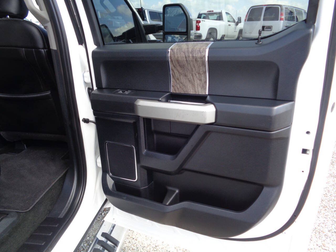 Used 2017 Ford F350 Lariat w/ Chrome Package AWD/4WD image 56