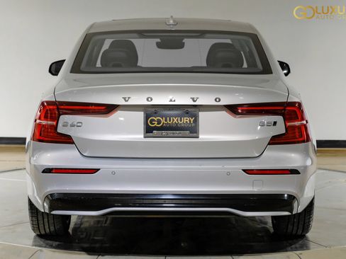 Used 2024 Volvo S60 B5 Core AWD/4WD image 11