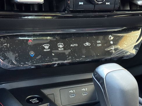 New 2026 Nissan Kicks SR image 17