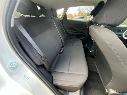 Used 2025 Hyundai Kona SEL image 34