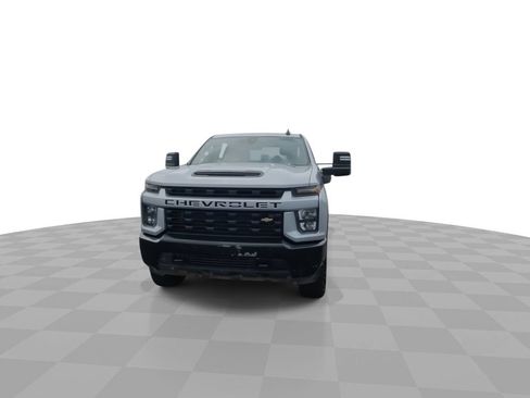 Used 2022 Chevrolet Silverado 2500 Custom w/ Custom Value Package AWD/4WD image 3