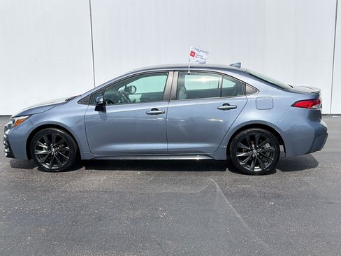 Used 2024 Toyota Corolla SE FWD image 2