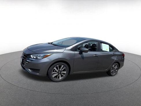 Used 2025 Nissan Versa SV FWD image 7