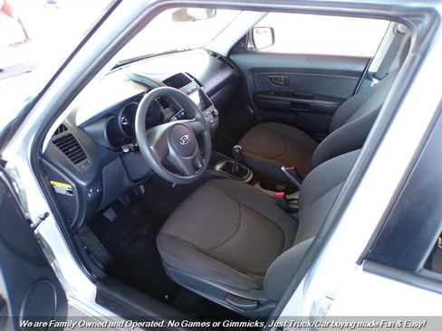 Used 2012 Kia Soul FWD image 14