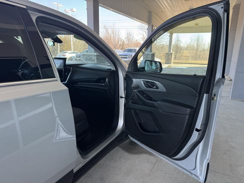 Used 2020 Chevrolet Traverse LT w/ LPO, Cargo Package image 29