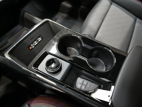 New 2026 Chevrolet Equinox RS w/ LPO, Floor Liner Package image 18