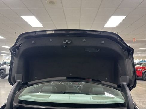 Used 2019 Genesis G70 3.3T Advanced image 15