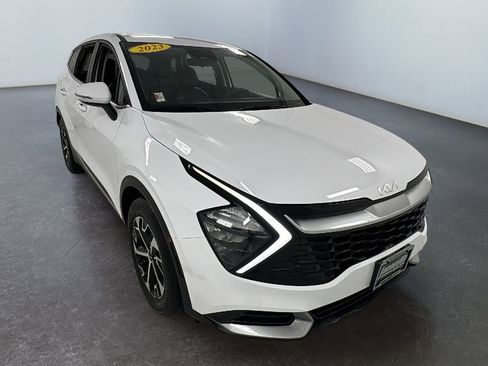 Used 2023 Kia Sportage EX image 1