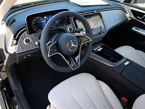 New 2026 Mercedes-Benz E 350 4MATIC Sedan image 28